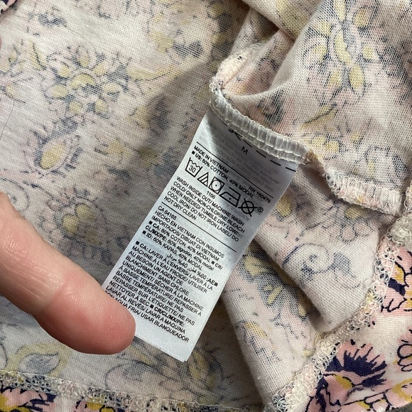 Old Navy Cream Floral Scoop Neck Swim T-Shirt, Medium Style 552577 Hi Low - Picture 4 of 9